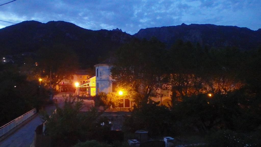 Les Violettes Βίλα Mons  Εξωτερικό φωτογραφία